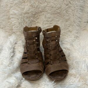 Naturalizer Talan Brown Strappy Open-Toe Sandals